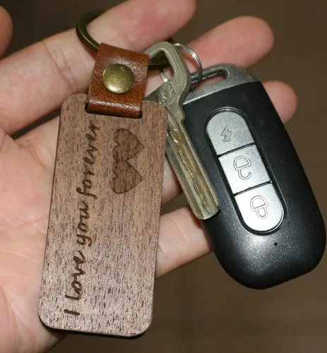 Vista 3 de AixyZzz Llavero de madera grabado, llavero de madera, llavero para familia, amante, amigos, aniversario, regalo de cumpleaños