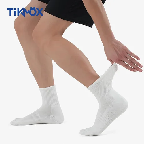 Vista 12 de Calcetines deportivos para correr con compresión de arco, calcetines acolchados de algodón para un ajuste seguro, blanco y negro