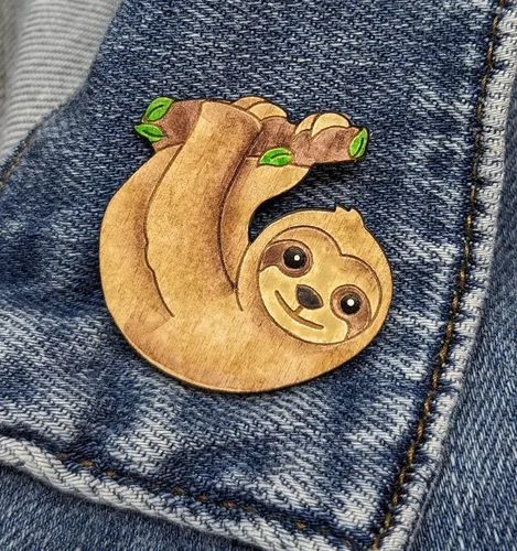 Vista 5 de Baby Sloth 1.5" Handpainted Wood Pin Nature Art Joanie