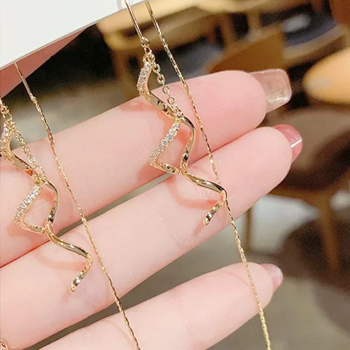 Vista 3 de Sonateomber Aretes de cadena larga de oro para mujer, aretes de hilo colgantes de moda, regalo de joyería