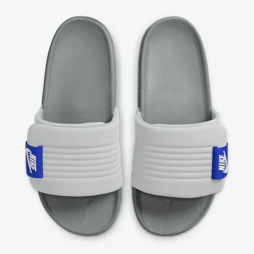 Vista 3 de Nike OFFCOURT FIT SLIDE PARA HOMBRE