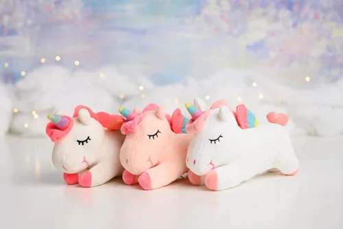 Vista 4 de Unicornio arcoíris de felpa rosa personalizado hecho a mano - Regalo personalizable