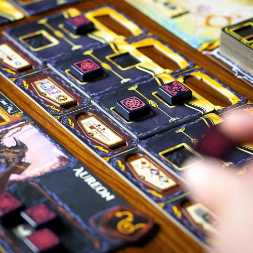 Vista 3 de an Age Contrived Juego de mesa competitivo de construcción de motores y dioses de fantasía Fabricado por Bellows Intent (Edición Core)