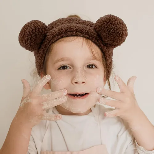 Vista 2 de YISSION 2 diademas de spa con orejas de oso, banda antideslizante para lavado de cara, maquillaje, cuidado de la piel, diadema facial, banda