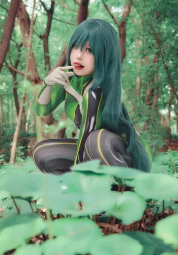 Vista 6 de DAZCOS Disfraz de anime para mujer, talla 0-18 de EE. UU