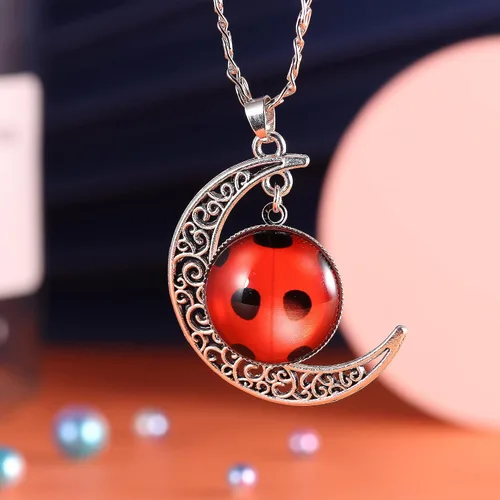 Vista 4 de HAIAISO Joyería de mariquita de la buena suerte pulsera de mariquita roja collar de luna juego de aretes para amantes de las mariquitas regalo
