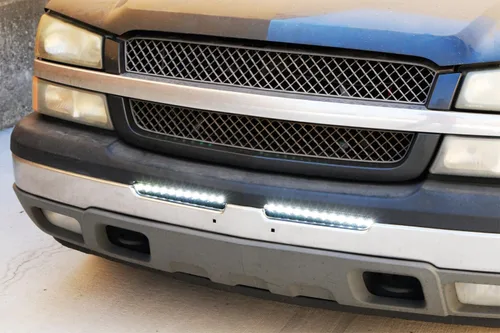 Vista 3 de iJDMTOY Kit de barra de luz LED de parachoques inferior de 32 pulgadas compatible con Chevy Silverado 1500 2500 3500 Avalanche: barra de luz LED