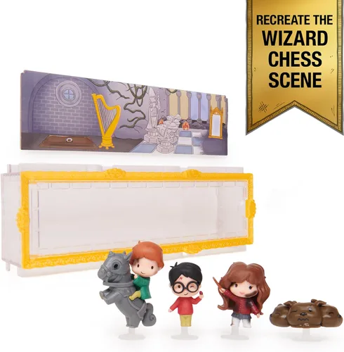 Vista 2 de Wizarding World Harry Potter, Set de Regalo de Escena de Micro Momentos Mágicos con Figuras de Acción Exclusivas de Harry, Hermione, Ron, Fluffy