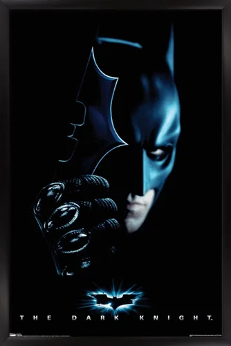 Vista 9 de Trends International DC Comics Movie - Póster de pared de Batman con Batarang, 14.725 x 22.375 pulgadas, versión enmarcada de madera de granero