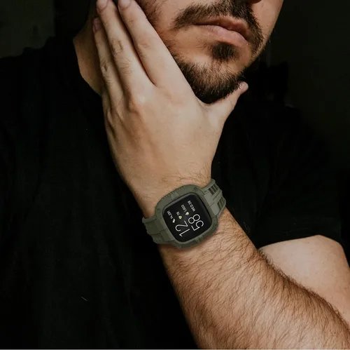 Vista 5 de Compatible con Fitbit Versa 2 bandas con funda, correa protectora para hombres, correa deportiva resistente para reloj inteligente, verde militar