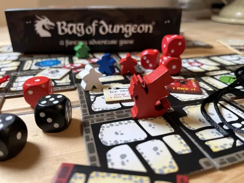 Vista 3 de Bag of Dungeon–Juego de Mesa de Aventura Fantástica para Familias y Fanáticos de RPG 1–4 Jugadores, Edades 7+ Explorador de Mazmorras Clásico