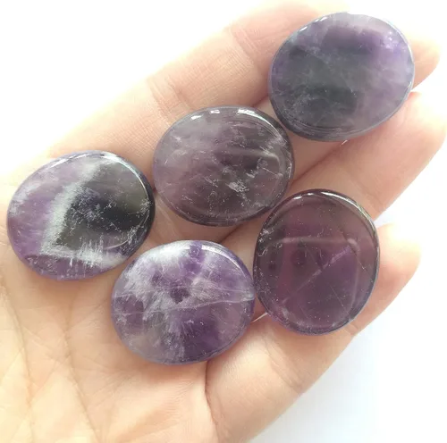 Vista 2 de 7 piedras de bolsillo de amatista natural para buena suerte, meditación de yoga, piedras de chakras de protección, adorno de Feng Shui
