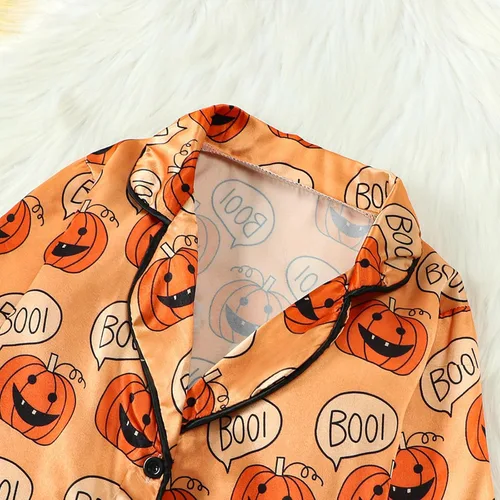 Vista 4 de Pijamas de Halloween para niños y niñas pequeñas, pijamas de seda de calabaza, manga larga, con botones, pantalones y 2 piezas