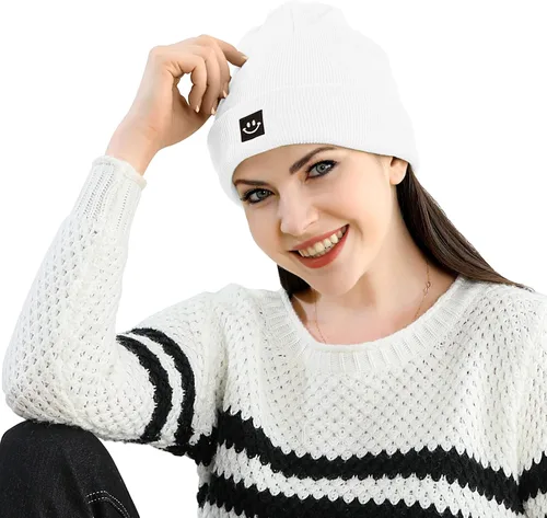 Vista 6 de MaxNova Gorro para mujer y hombre, diseño de cara sonriente, gorro de invierno, 2 paquetes