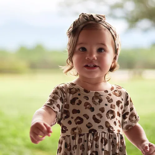 Vista 3 de Gerber Vestido de manga corta suave para bebé niña de talla única, con viscosa hecho de eucalipto