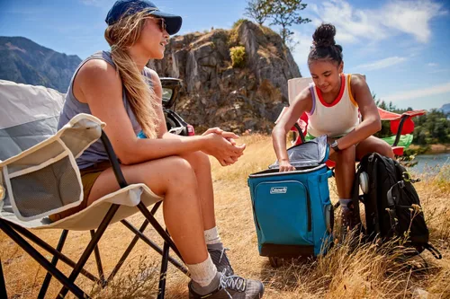 Vista 6 de Coleman 42-Can Soft Rolling Cooler with Wheels, Leak-Proof Portable Insulated Chiller with 12+ Hour Ice Retention, Made with Recycled