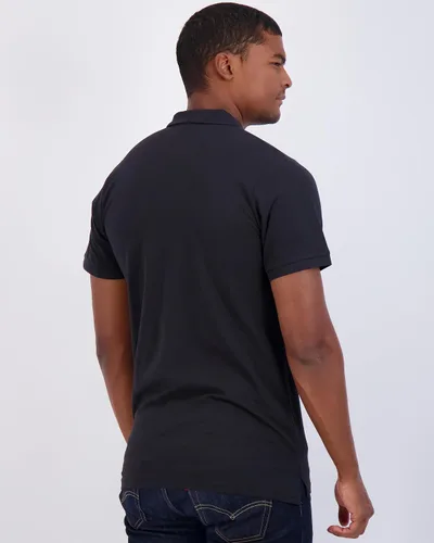Vista 4 de Real Essentials Paquete de 3 y 4 Polo de manga corta de piqué de algodón para hombre, polo de alto rendimiento (disponible en tallas grandes y altas)