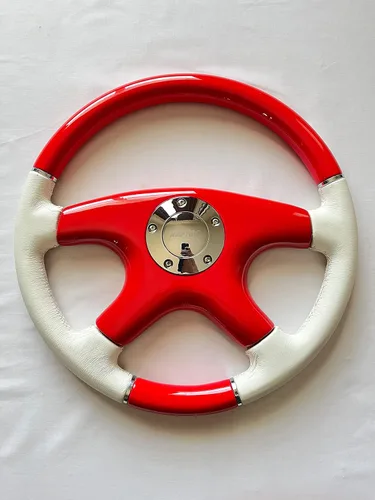 Vista 4 de Raptor Volante de madera roja y cuero blanco de 15