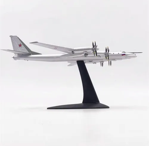 Vista 4 de Tu-95 Bear Strategic 1/200 Diecast Aircraft Model Interchange Mode