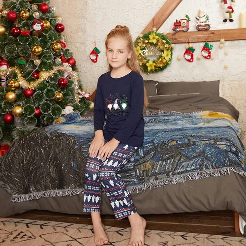 Vista 4 de Conjuntos de pijamas de Navidad a juego para la familia, conjuntos de pijamas esenciales para parejas, familia, lindo estampado de reno