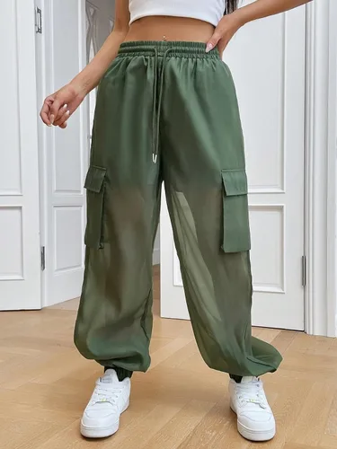Vista 6 de OYOANGLE Pantalones cargo de malla transparente con cordón en la cintura y bolsillo con solapa para mujer