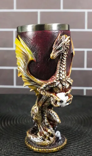 Vista 8 de Ebros Gift Maroon And Gold Legendario Dragón Wyvern Sosteniendo Huevo Beber Vino Copa Cáliz Bebida Copa Calabozos Y Dragones Acento Renacentista