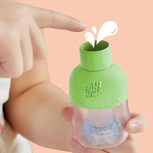 Vista 4 de Baby Alive Shampoo Snuggle Berry Boo Cabello Negro - Juego de muñeca bebé de agua de 11 pulgadas, juguetes para niñas y niños de 3 años en adelante