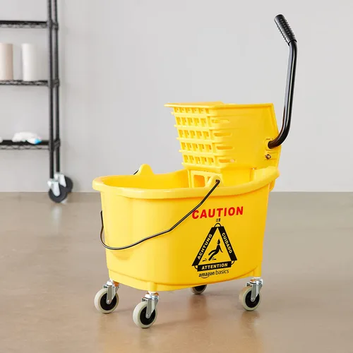 Vista 6 de Amazon Basics - Conjunto de cubo con escurridor de prensa lateral comercial para limpieza de pisos rectangular con ruedas (35 cuartos de galón)