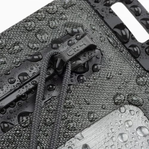 Vista 5 de Nite Ize Bolsas impermeables Runoff. Protección resistente y confiable para deportes acuáticos y viajes de aventura