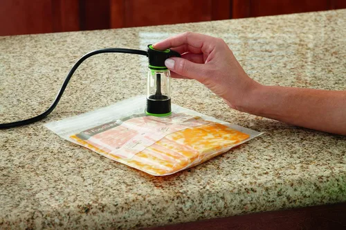 Vista 7 de FoodSaver Paquete múltiple de rollos de sellado al vacío de 8 y 11 pulgadas, bolsas selladoras al vacío sin BPA de tamaño personalizado, paquete