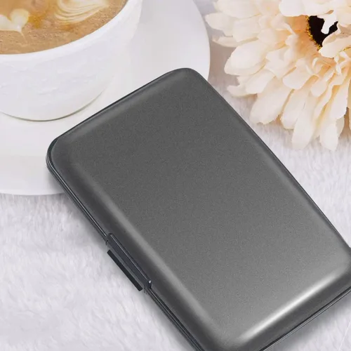 Vista 8 de Coco Rossi Portatarjetas de crédito con bloqueo RFID, mini tarjetero delgado de aluminio duro para hombres o mujeres, Gris (Space Grey)