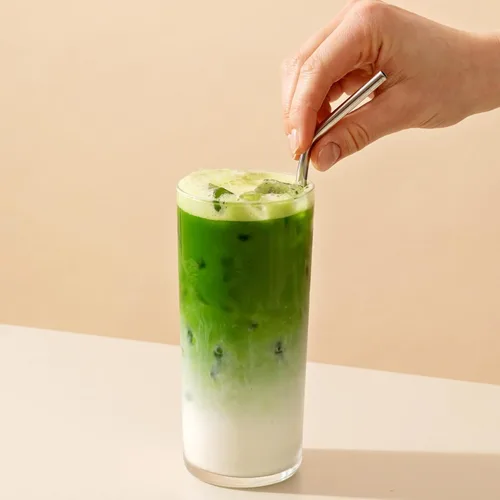 Vista 2 de Rishi Tea Barista Matcha - Polvo de té verde matcha japonés orgánico de uso diario para bebidas matcha de calidad de cafetería, caliente o helado