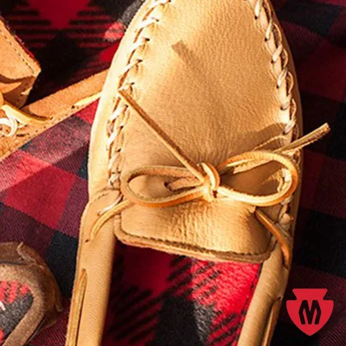 Vista 7 de Minnetonka Mocasín con forro polar para hombre