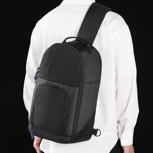 Vista 6 de Carrying Case Made for Quest 3/ Quest 2/Vision Pro. Waterproof Travel Sling Quest 3 Bag for VR All-in-One Gaming Headset and Touch Controllers