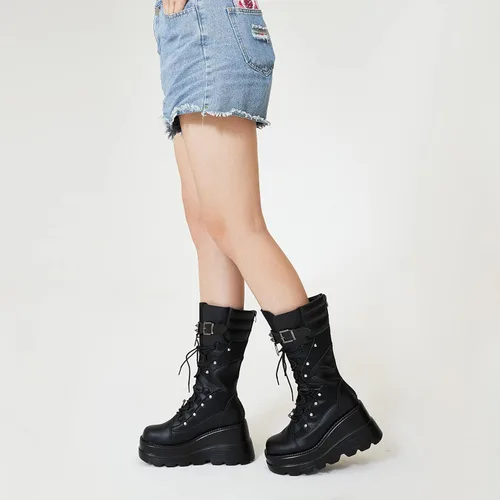 Vista 6 de Botas de plataforma para mujer, botas góticas de media pantorrilla Negro