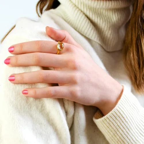 Vista 109 de Oval Birthstone Ring Bezel Set in Vermeil Gold, Sterling Silver, or Rose Gold, Stacking Birthstone Ring [rOMB]
