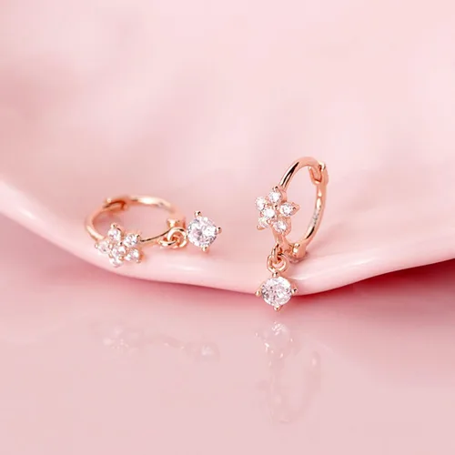 Vista 5 de SLUYNZ Aretes de aro pequeños de plata de ley para mujer, pequeños aretes de aro con flor de circonita cúbica