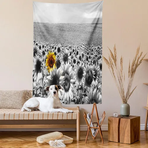 Vista 2 de Lunarable Tapiz moderno, campo de girasol, blanco y negro, una sola flor amarilla, paisaje, individualidad, decoración de tela para colgar