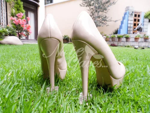 Vista 7 de Protectores de tacón alto adaptables para caminar sobre la hierba cada tipo de zapatos de boda para mujer Blanco