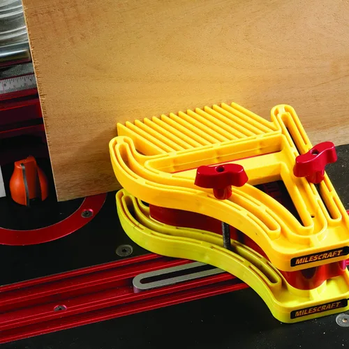 Vista 4 de Milescraft 1407 D/TFeatherBoard - Tablas de canto biselado duales o en tándem para mesas de rebajadora o sierras de cinta o de mesa, amarillo