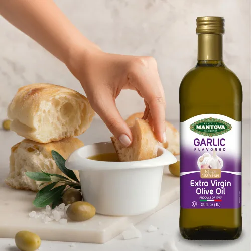 Vista 5 de Mantova Aceite de oliva virgen extra de ajo (AOVE), prensado en frío, calidad premium, importado de Italia, perfecto para cubrir ensaladas