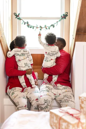 Vista 4 de Burt's Bees Baby - Pijamas familiares a juego, de algodón orgánico, para días festivos