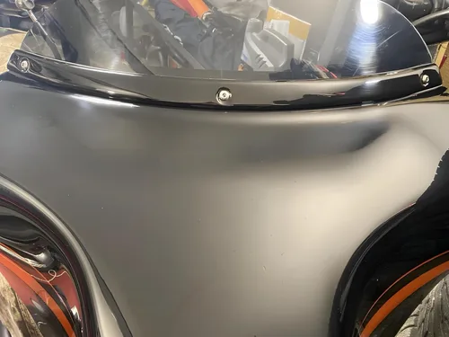 Vista 2 de Parabrisas de motocicleta de acero negro brillante suave compatible con Harley Davidson Touring Street Glide Electra Glide Ultra Limited Tri Glide