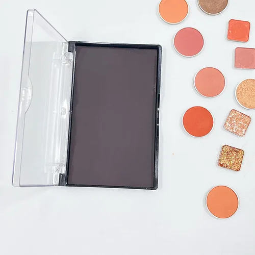 Vista 4 de Paleta de maquillaje de peso ligero de sombra de ojos magnética vacía de tamaño pequeño - Viajar, paleta de depósito 4.76 x 3.11, Negro
