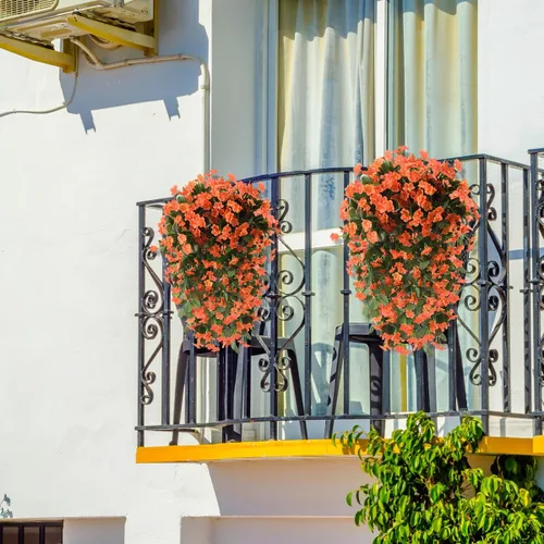 Vista 4 de Flores artificiales colgantes falsas para decoración de otoño al aire libre, 2 piezas de seda sintética violeta, aspecto resistente a los rayos UV A