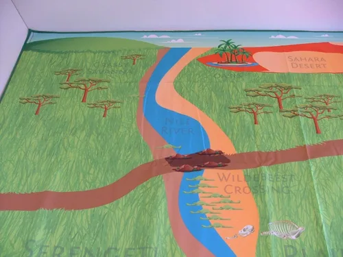 Vista 9 de Play Mat Factory - Alfombrilla de juego de safari para animales de juguete, solución plegable, tamaño grande de 57 x 57 pulgadas, todos los animales