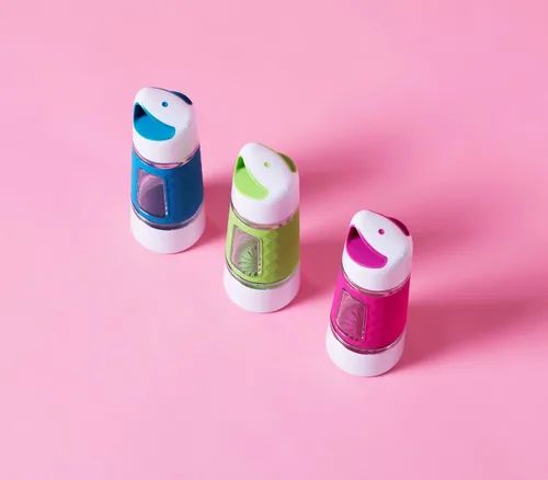 Vista 4 de Fruition - Botella de agua con infusor de frutas, cesta de infusión instantánea para frutas y té, duradera, a prueba de fugas, capacidad de 20 Rosado