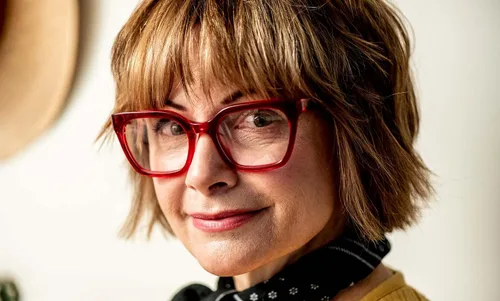 Vista 4 de eyebobs Overlook - Gafas de lectura prémium para mujer Gafas de ojo de gato