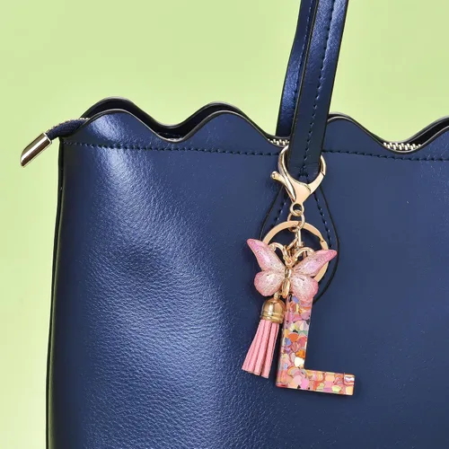 Vista 5 de OKAICEN Llavero de letra inicial del alfabeto de moda, borla y mariposa, llavero para bolso, bolsos de mano para mujeres y niñas