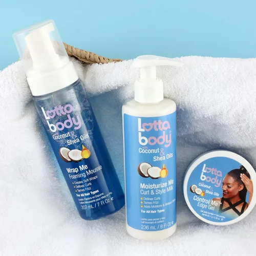 Vista 12 de Lottabody Mousse en espuma con aceite de coco y manteca de karité Wrap Me, crea envoltorios suaves, mousse para cabello rizado, define rizos